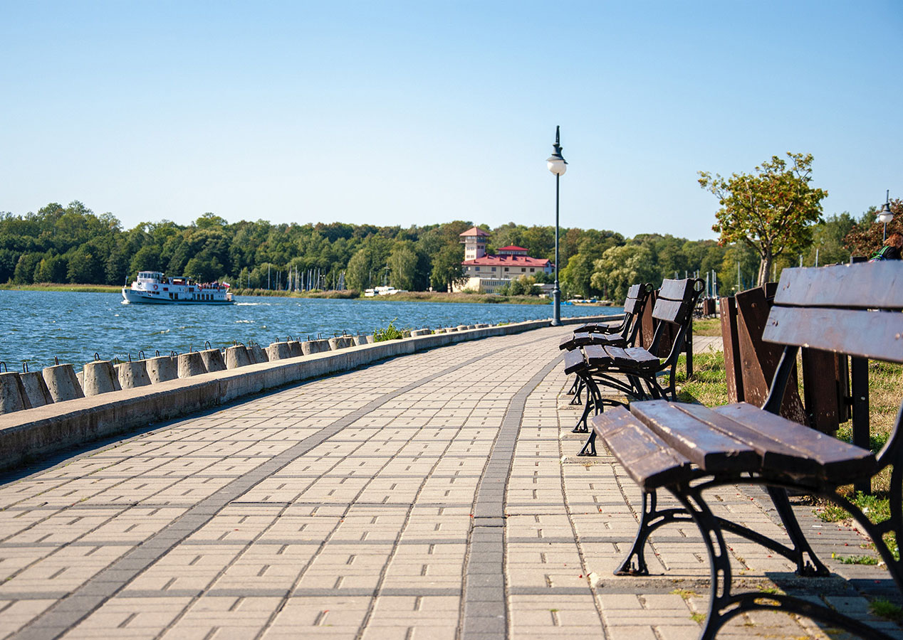 Toronto Real Estate - Claire-Louise Fitzpatrick, Sales Representative
